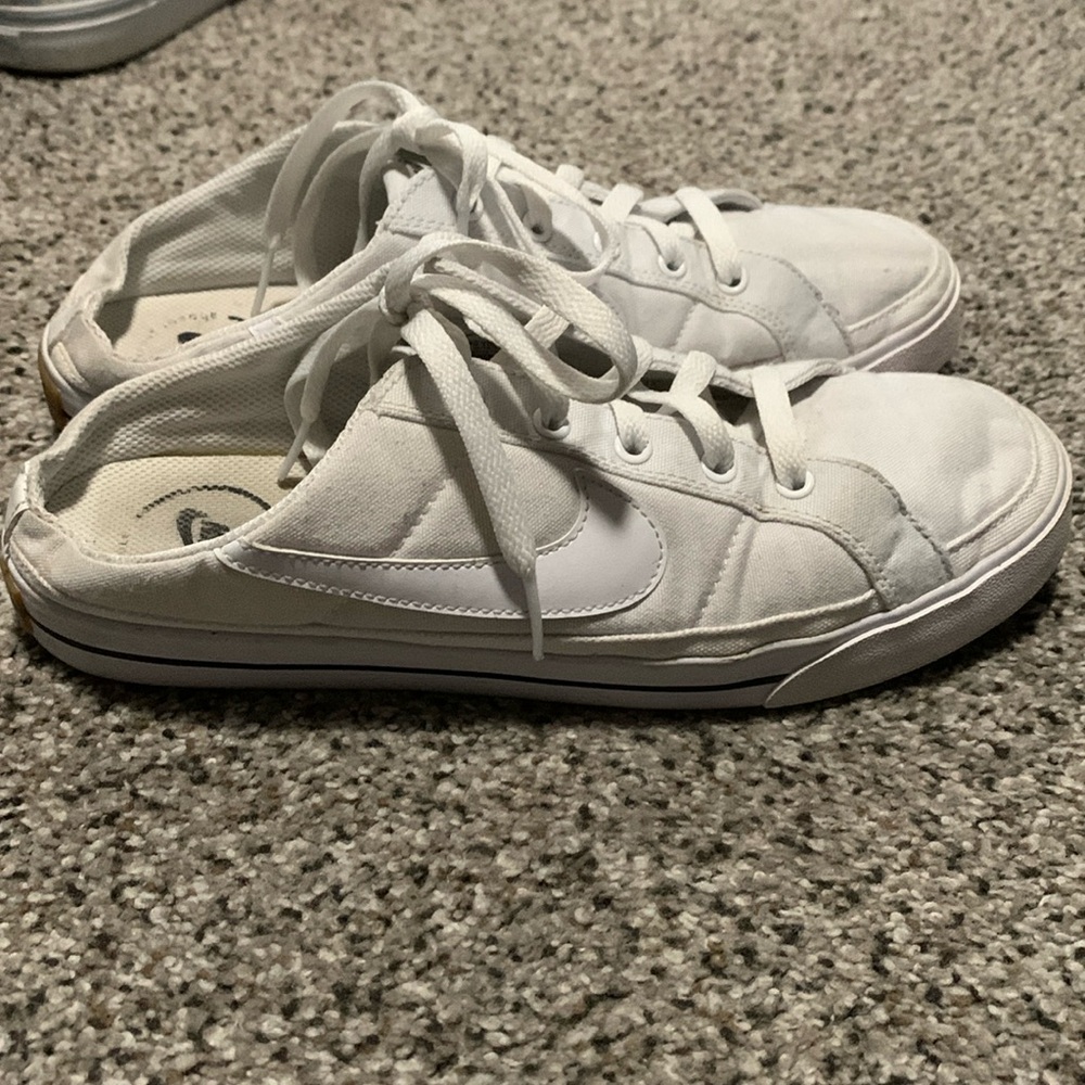 Nike backless slip on shoes white